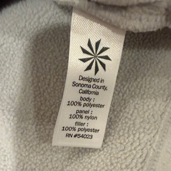 Athleta Women’s Gray Quilted Half-Zip Pullover size medium - Picture 13 of 13